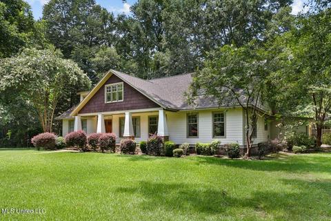 3835 Hawthorne Dr, Jackson, MS 39206 photo 2