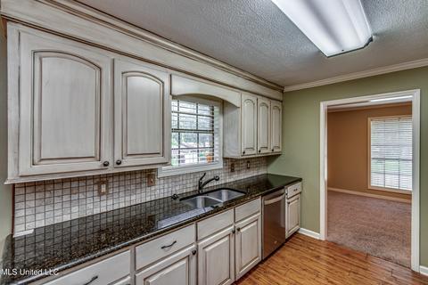 75 Willowbrook Ln, Brandon, MS 39042 photo 9