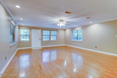 135 Stratford Dr, Jackson, MS 39212 photo 15