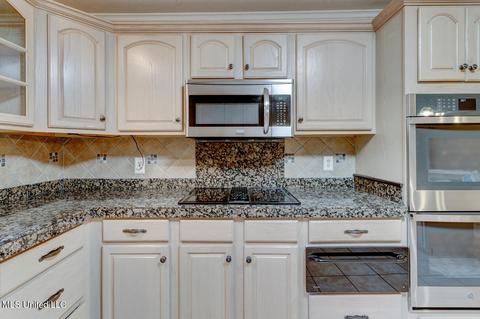 135 Stratford Dr, Jackson, MS 39212 photo 13
