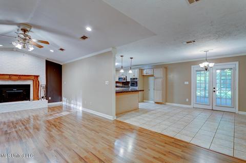 135 Stratford Dr, Jackson, MS 39212 photo 9