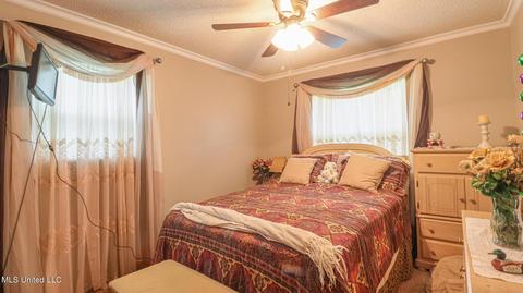 4901 Glaude St, Moss Point, MS 39563 photo 9