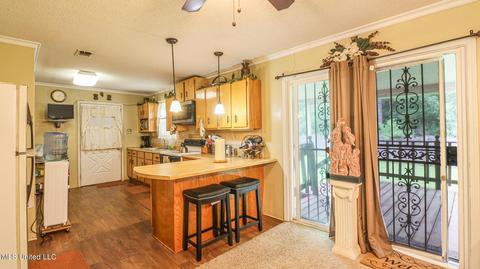 4901 Glaude St, Moss Point, MS 39563 photo 6