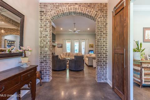 260 N Brandon Blvd, Brandon, MS 39042 photo 2
