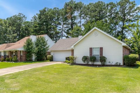 491 Riverbend Dr, Byram, MS 39272 photo 1