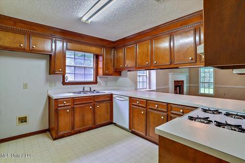142 Lofty Pine Ln, Clinton, MS 39056 photo 13
