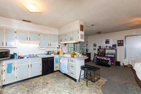 3619 Marion Pl, Moss Point, MS 39563 photo 14