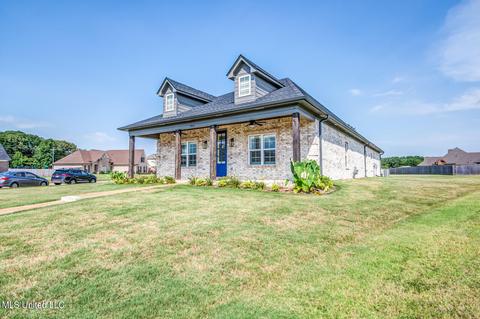 4940 E Margarette Cir, Olive Branch, MS 38654 photo 3