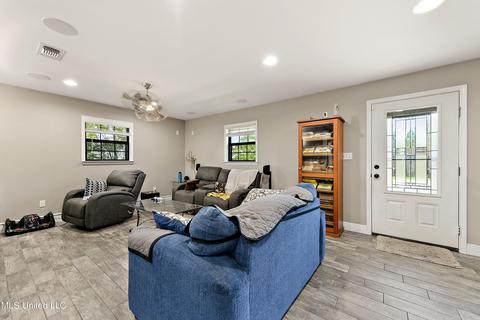 10086 Bald Eagle Dr, Biloxi, MS 39532 photo 10