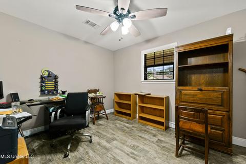 10086 Bald Eagle Dr, Biloxi, MS 39532 photo 17