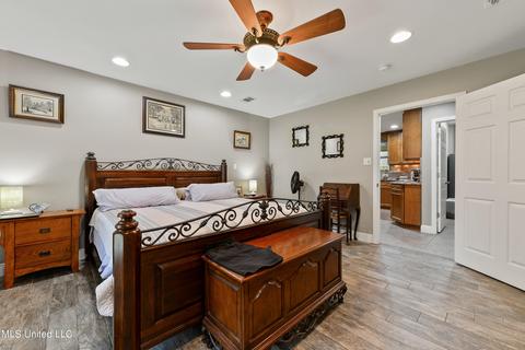 10086 Bald Eagle Dr, Biloxi, MS 39532 photo 13