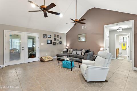 10086 Bald Eagle Dr, Biloxi, MS 39532 photo 6