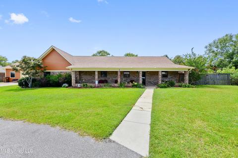 10086 Bald Eagle Dr, Biloxi, MS 39532 photo 2