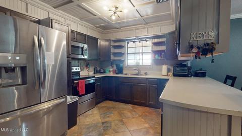 8500 Martin Bluff Rd, Gautier, MS 39553 photo 1