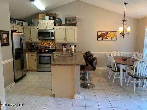 6760 Lake Forest Dr, Walls, MS 38680 photo 9