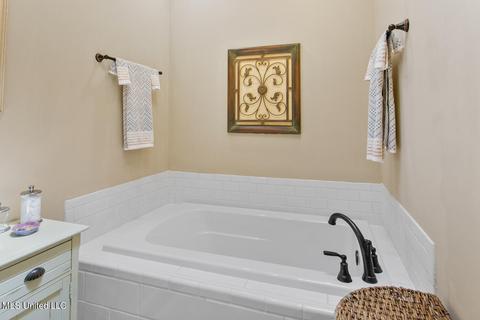 5573 Ridgewood Rd, Jackson, MS 39211 photo 32