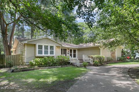 5573 Ridgewood Rd, Jackson, MS 39211 photo 1