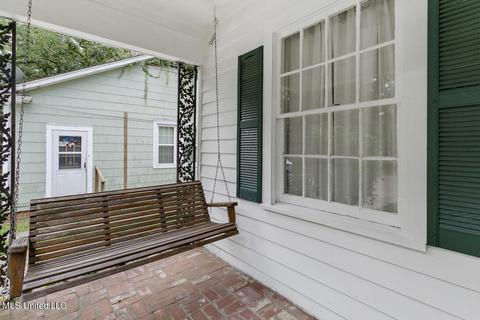 3545 Northview Dr, Jackson, MS 39216 photo 2