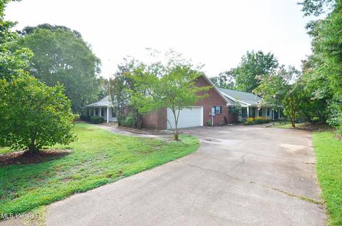 1895 Oak Crest Rd, Hernando, MS 38632 photo 2