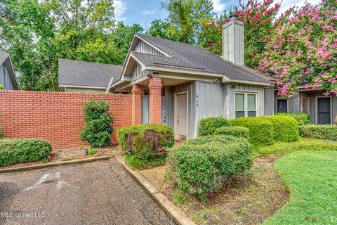 417 River Pl, Jackson, MS 39211 photo 2