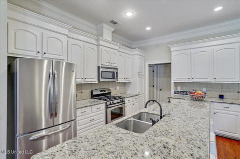 152 E Clearview Drive Dr, Madison, MS 39110 photo 9