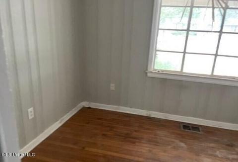 319 E Northside Dr, Jackson, MS 39206 photo 9