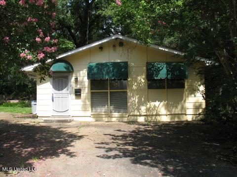 1612 Edgewood St, Jackson, MS 39202 photo 1
