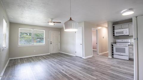 312 Gates Ave, Long Beach, MS 39560 photo 4