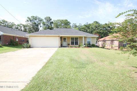 207 E Laurel Ave, Mendenhall, MS 39114 photo 2