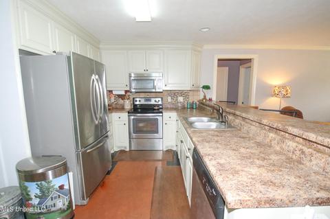 207 E Laurel Ave, Mendenhall, MS 39114 photo 7