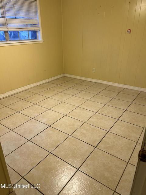4025 Nancy St, Moss Point, MS 39563 photo 4