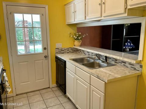 3 Riverview Cv, Byram, MS 39272 photo 12