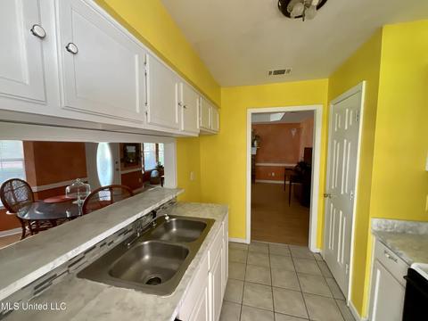 3 Riverview Cv, Byram, MS 39272 photo 9