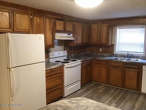 111 Charles Pl, Florence, MS 39073 photo 5