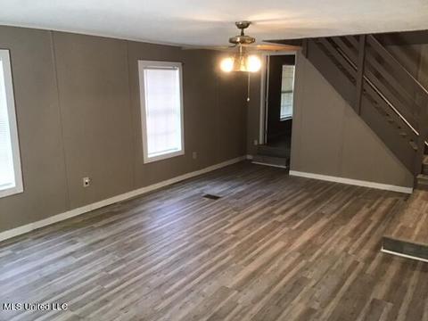 111 Charles Pl, Florence, MS 39073 photo 8