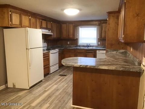 111 Charles Pl, Florence, MS 39073 photo 3