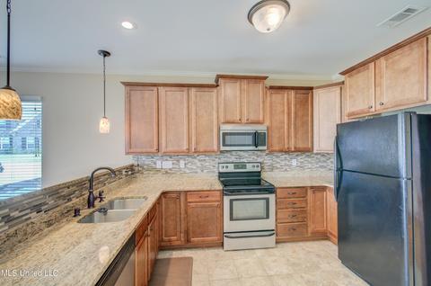 13524 Berkstone Loop, Olive Branch, MS 38654 photo 11