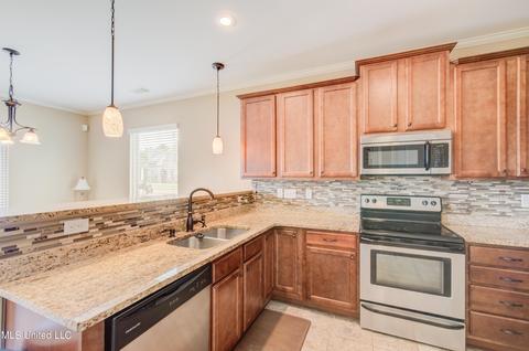 13524 Berkstone Loop, Olive Branch, MS 38654 photo 10