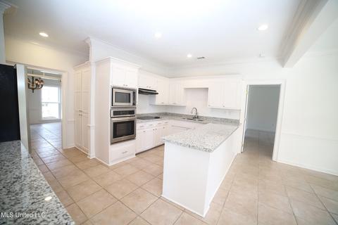 16 St Andrews Dr, Jackson, MS 39211 photo 5