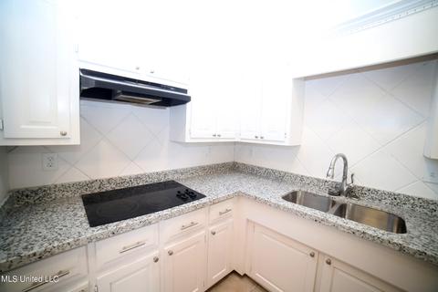 16 St Andrews Dr, Jackson, MS 39211 photo 6