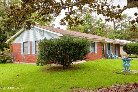 5601 Frederick St, Moss Point, MS 39563 photo 2