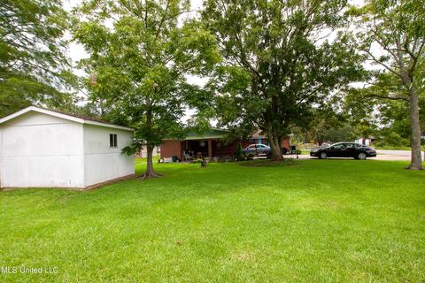 5601 Frederick St, Moss Point, MS 39563 photo 3