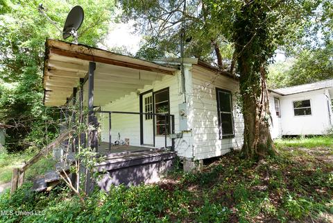2808 Ashley Dr, Moss Point, MS 39562 photo 2