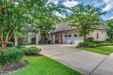 10 Eastparke Cv, Jackson, MS 39211 photo 1