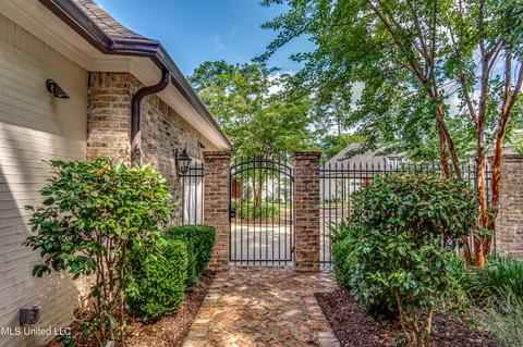 10 Eastparke Cv, Jackson, MS 39211 photo 4