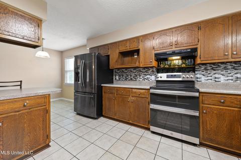 18401 Deer Dr, Saucier, MS 39574 photo 10