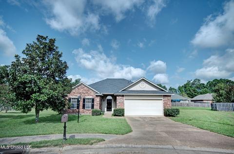 106 Edinburgh Ln, Clinton, MS 39056 photo 2