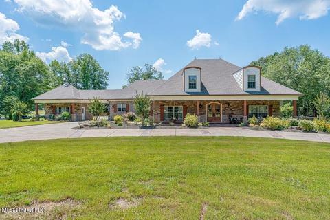 6801 Vaiden Rd, Hernando, MS 38632 photo 1
