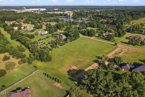Arrington Dr., Madison, MS 39110