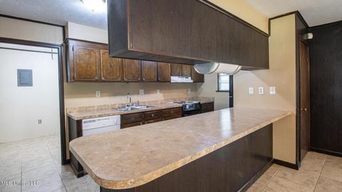 40 Pecan Dr, Long Beach, MS 39560 photo 5